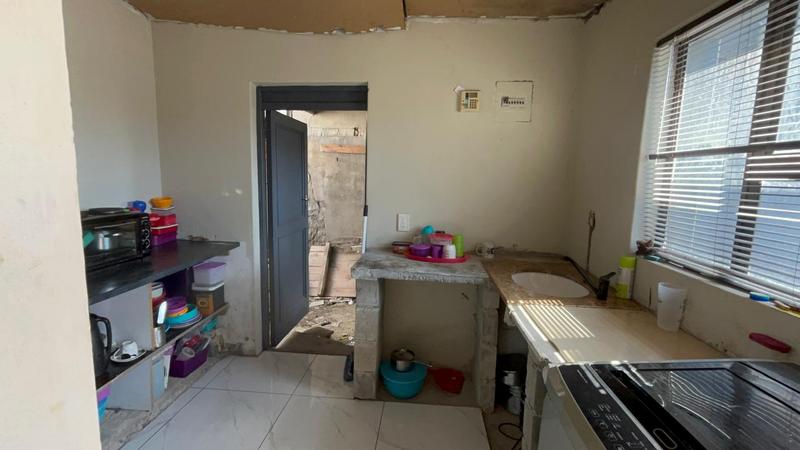 2 Bedroom Property for Sale in Mfuleni Western Cape